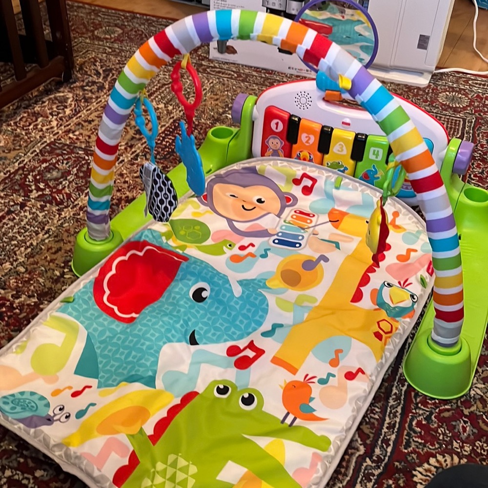 Fisher-Price Deluxe Kick & Play Piano Gym